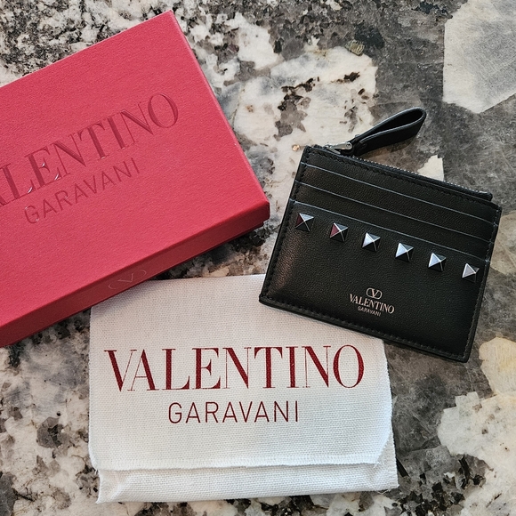 Valentino Garavani Handbags - Valentino Cardholder w/Zipper
